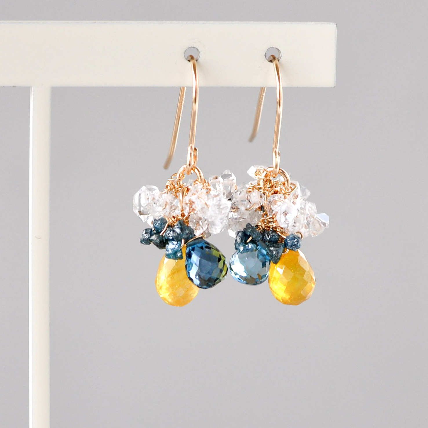 14KGF/ブーケピアス 　ブルーダイヤモンドxロンドンブルートパーズxイエローサファイア