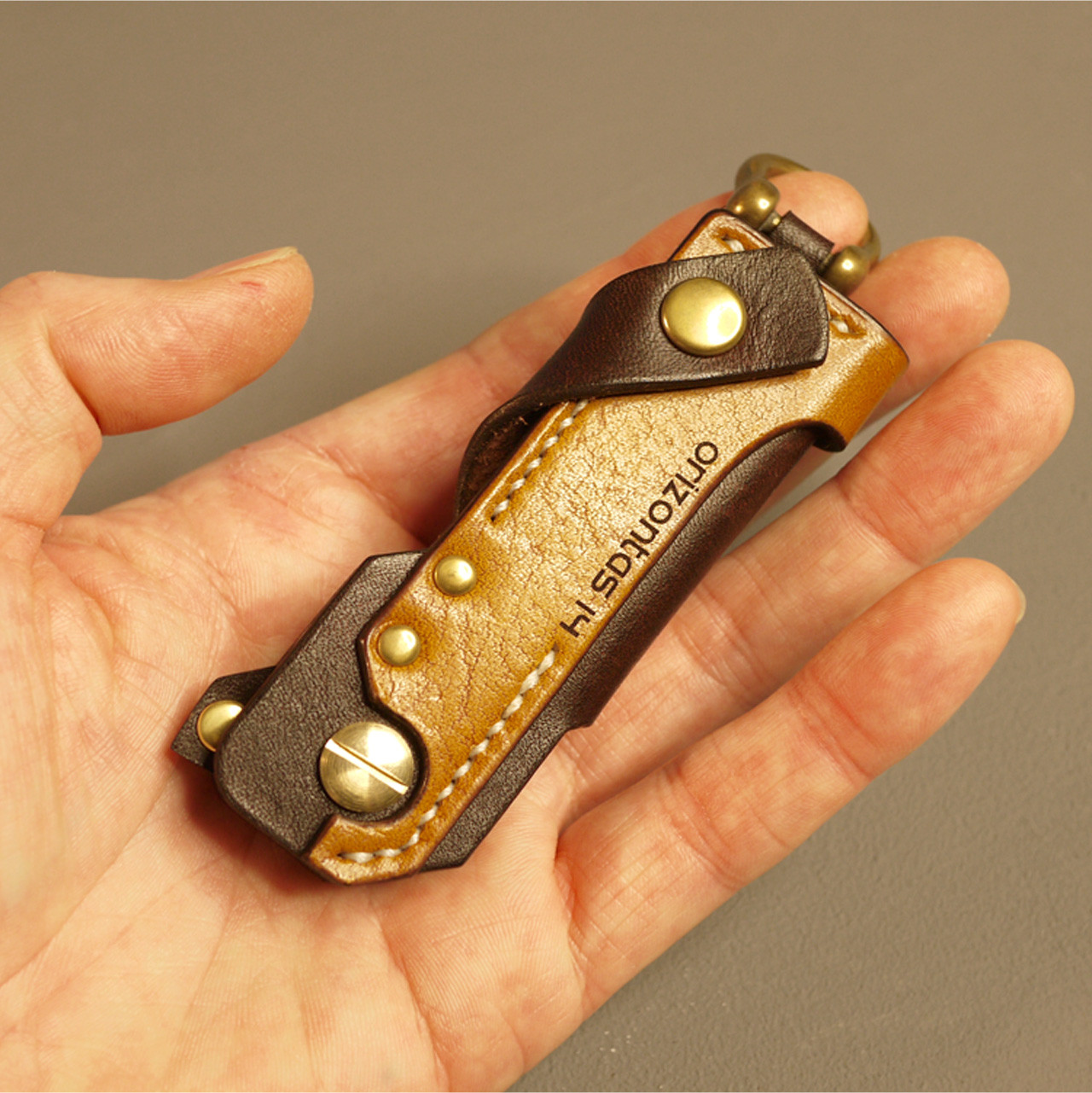 orizontas14 キーカバー スチームパンク 牛革 ハンドメイド レザー