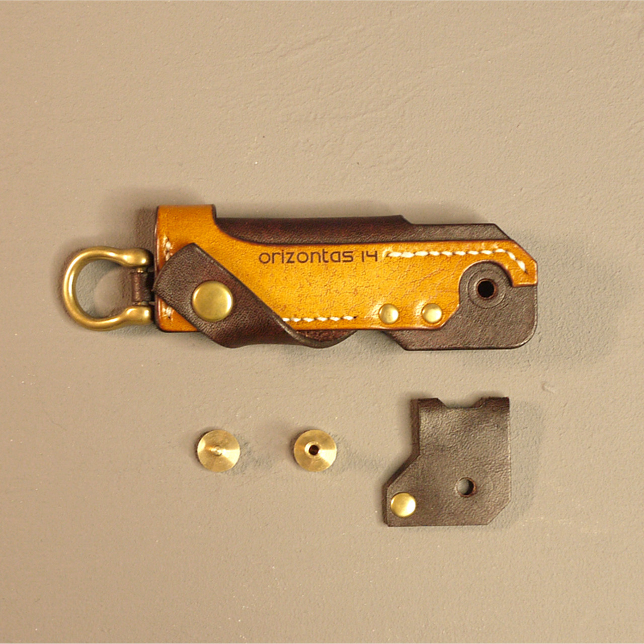 orizontas14 キーカバー スチームパンク 牛革 ハンドメイド レザー