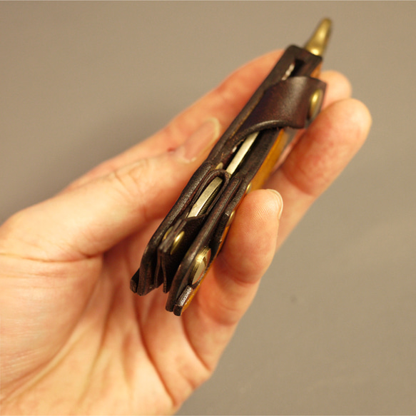 orizontas14 キーカバー スチームパンク 牛革 ハンドメイド レザー 6枚目の画像