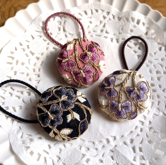 国産ヘアゴム使用】インド刺繍リボンのくるみボタンヘアゴム LLサイズ