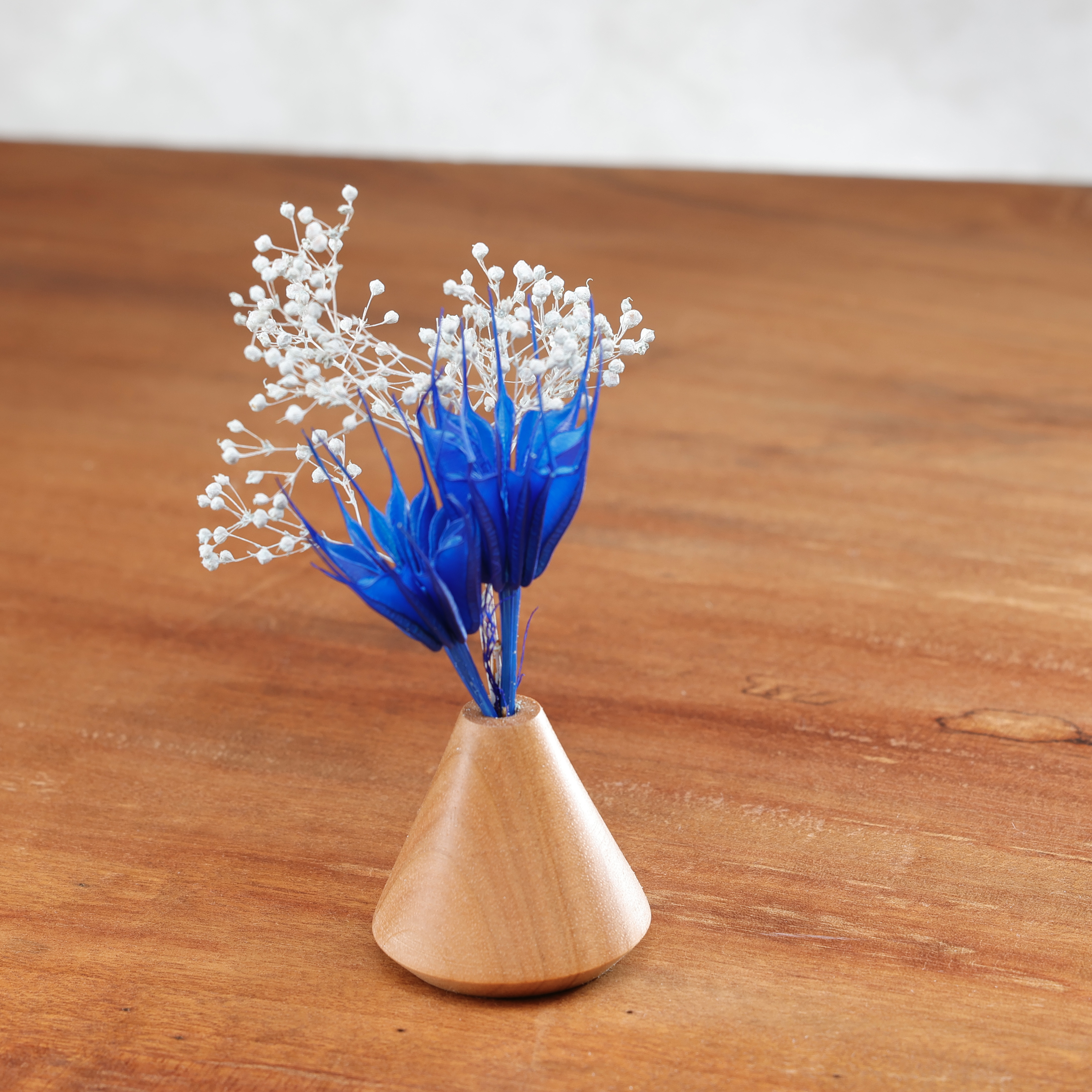 木製兜と鯉のぼり　端午の節句 無垢材　兜飾り 初節句 名前札 こいのぼり　五月人形