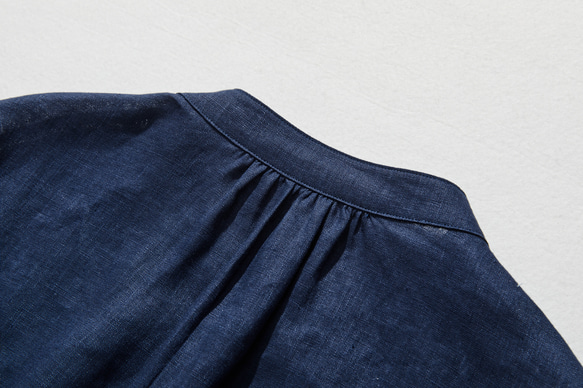 ★サンプルセール　1点のみ★3000円オフ★リネン100％シャツワンピース　ピンタック入り　紺色　(133) 9枚目の画像