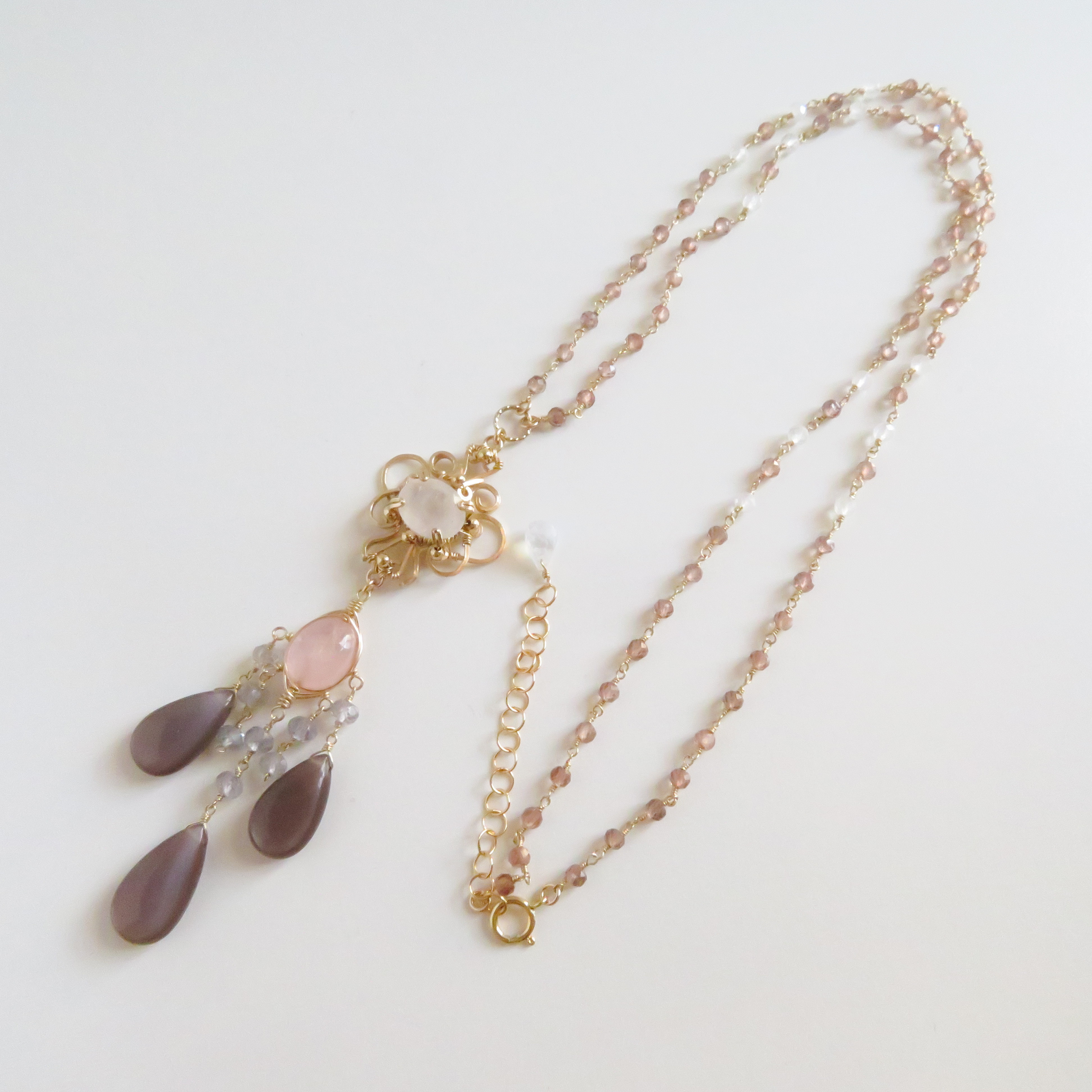 ピンクとブラウンとホワイトのゴージャスネックレス14kgf