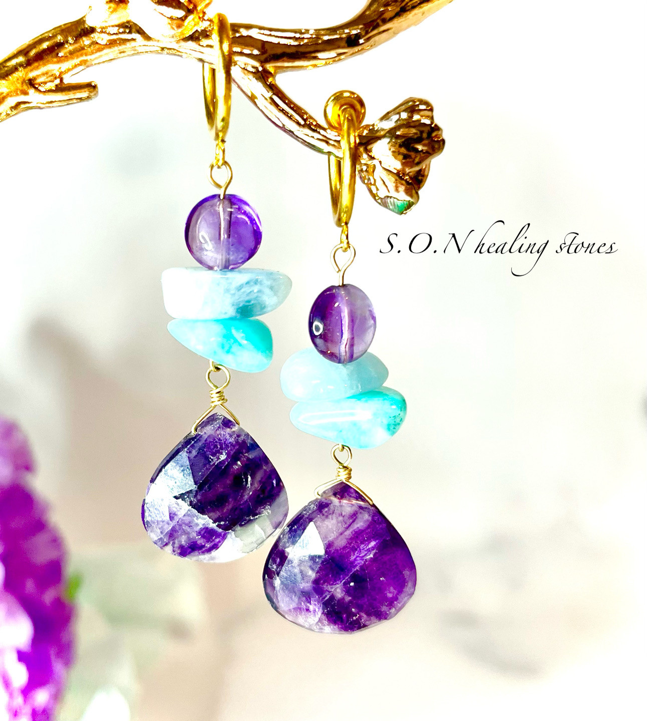 「心のもやが晴れて、進む道が見えてくる」 そんな“エネルギーの転換点”にそっと寄り添うヒーリングイヤリングです。