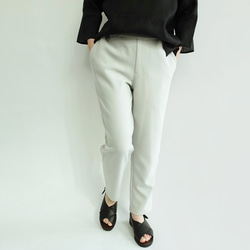 耐穿的9吋錐形褲（黑色） 第2張的照片