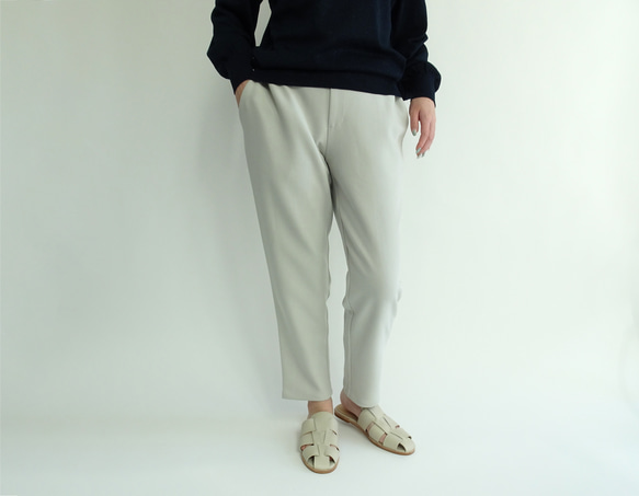 耐穿的9吋錐形褲（黑色） 第5張的照片