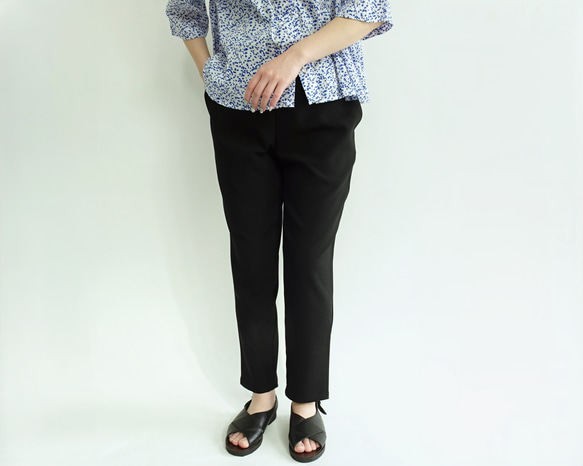 耐穿的9吋錐形褲（黑色） 第1張的照片