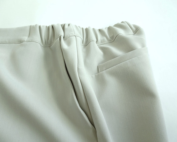 耐穿的9吋錐形褲（黑色） 第8張的照片