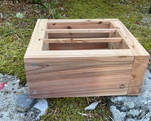 日本蜜蜂重箱式巣箱3段【巣落下防止ワイヤー着脱式】完成品 送料込