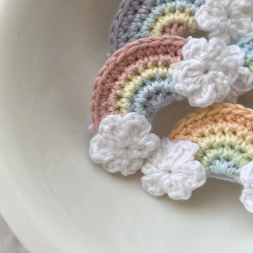 ꫛꫀꪝ【虹モチーフ】ベビーヘアクリップ キッズヘアクリップ ヘアピン