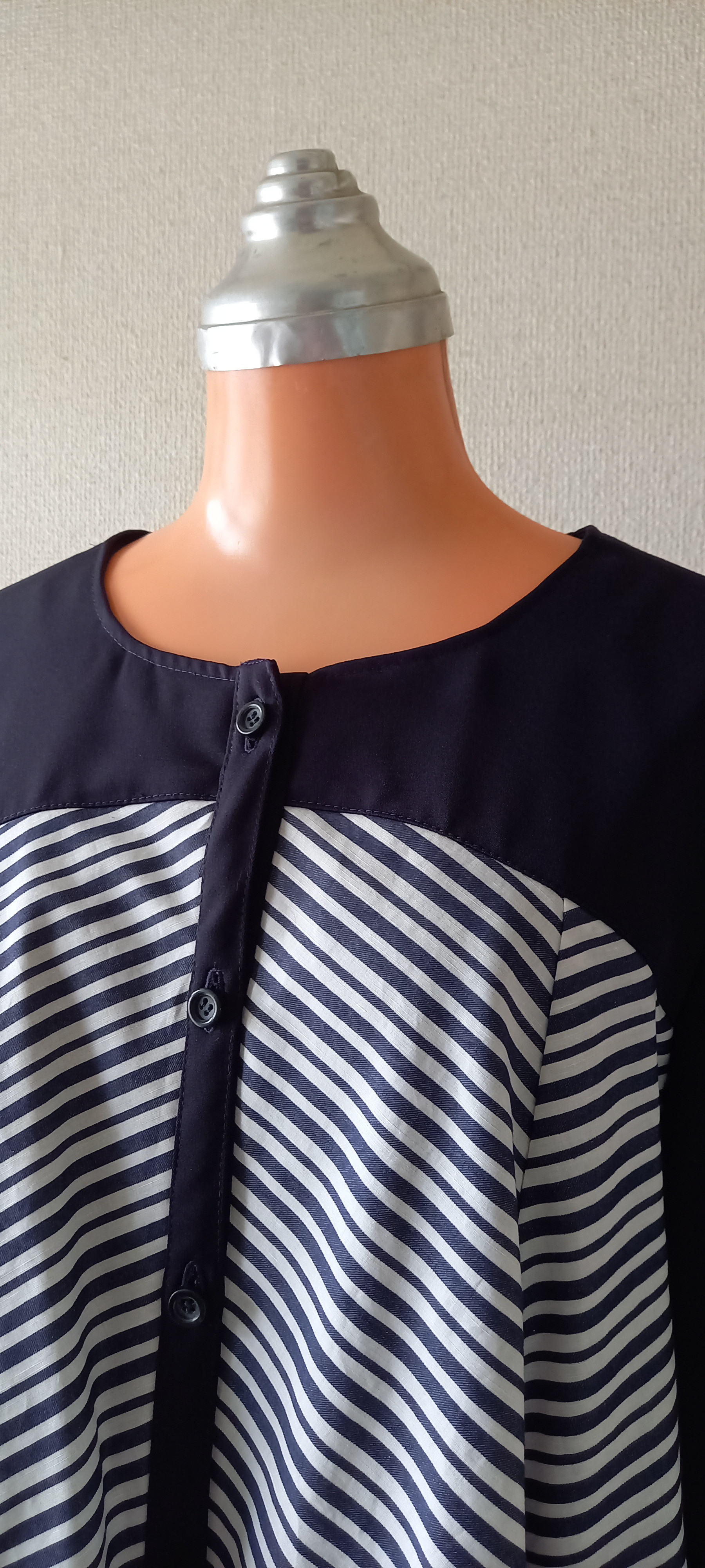 切り替えバルーンブラウス ネイビーストライプ