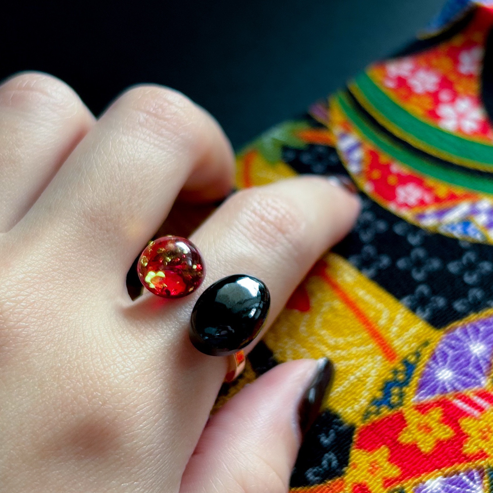 天然石×天然石 大粒オープンリング  レトロ 着物 和モダン カッコイイ女性 モノトーンコーデに映える小物