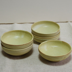 『Creema限定』苅安色の小皿5個セット 2枚目の画像