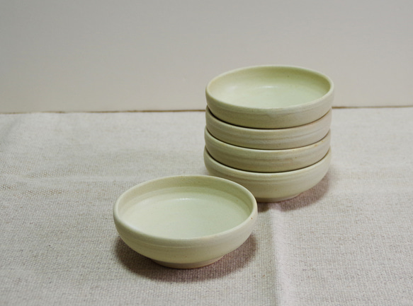 『Creema限定』クリームの小皿5個セット 1枚目の画像
