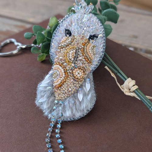 フランス製スパンコールとキラキラビーズで刺繍した ハシビロコウの