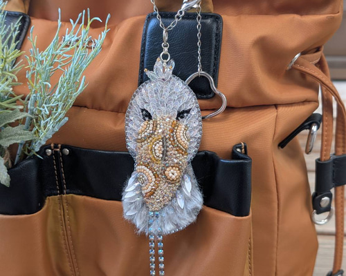 フランス製スパンコールとキラキラビーズで刺繍した ハシビロコウの