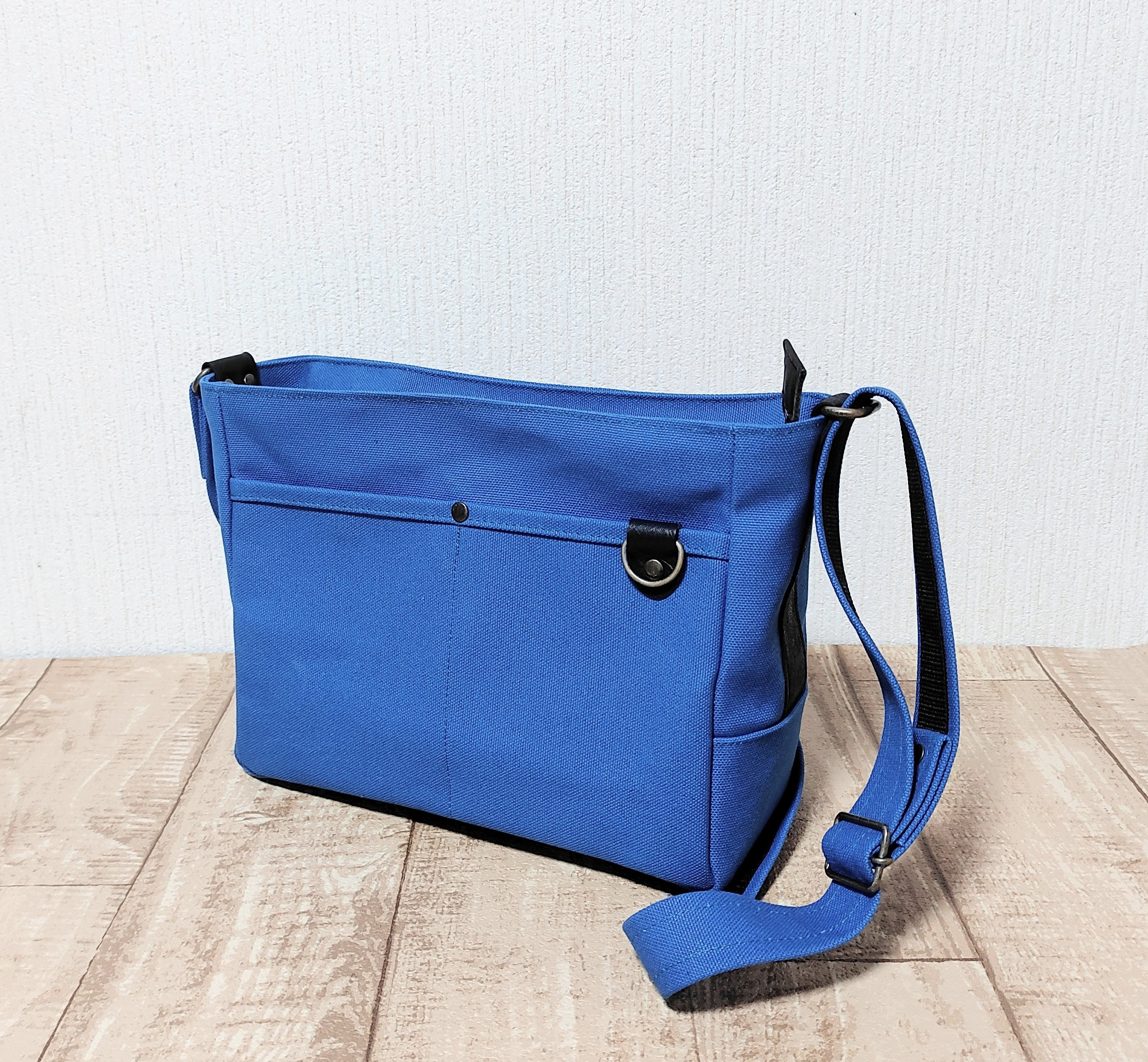 メッセンジャーショルダーバッグ（ブルー）