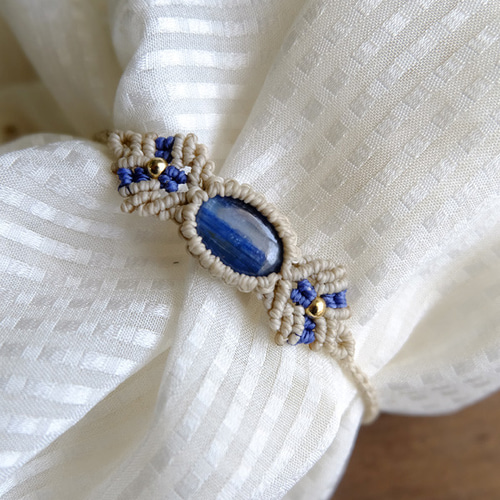 カイヤナイト（ネパール産）良質天然石 マクラメ編みブレスレット