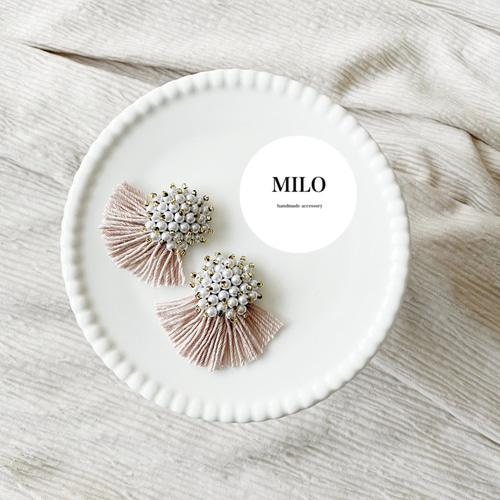 No.a56 つぶつぶホワイトパール サージカルステンレスピアス900円