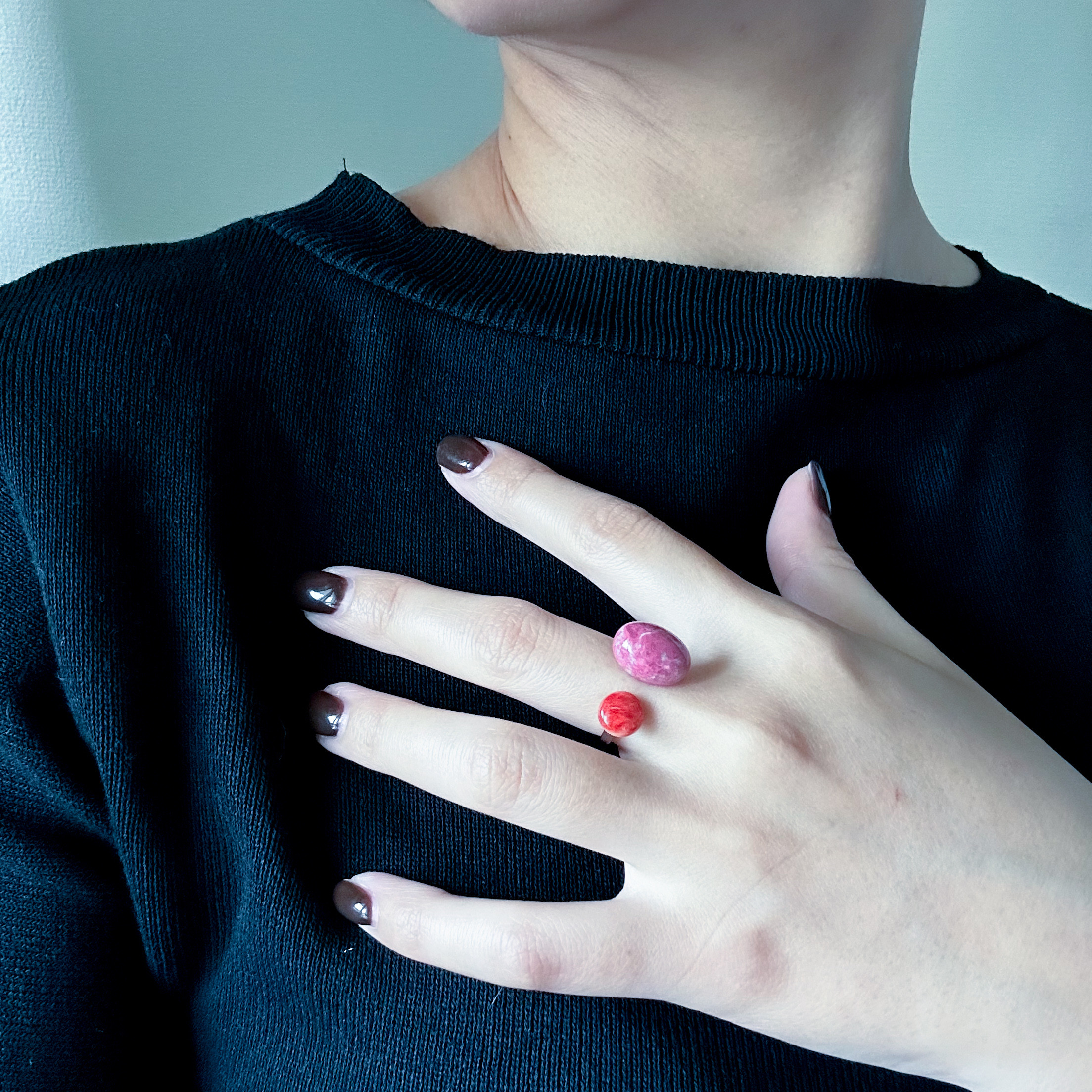 濃いピンク×朱色 オープンリング 春 レトロ 着物の柄のような和テイストの大人指輪 モダン 琉装カラー