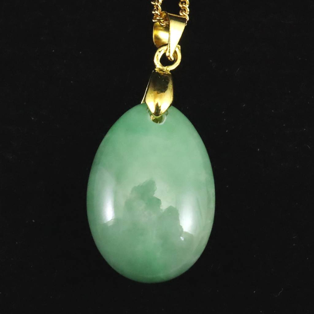 糸魚川翡翠 グリーン  22mmペアシェイプ タンブル ペンダント 5.3ｇ  #95932