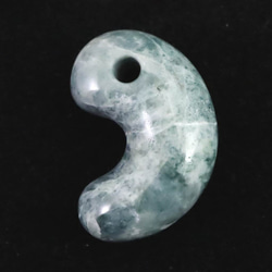 糸魚川翡翠 小滝産 27mm 勾玉 ブルー ディレクトリーカード付 8.0g