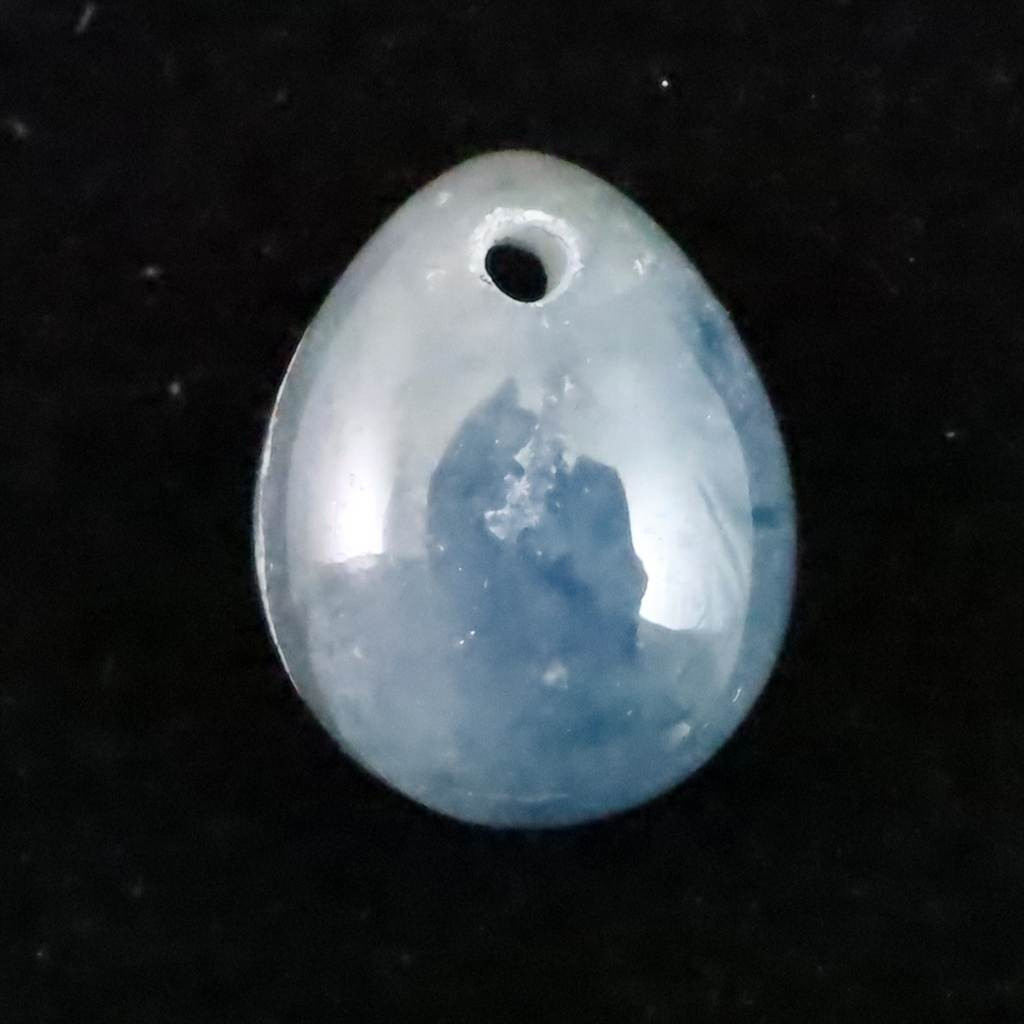 糸魚川翡翠 小滝産 ブルー 12mmペアシェイプ　穴あき ルース ディレクトリカード付 6.0ct #70800