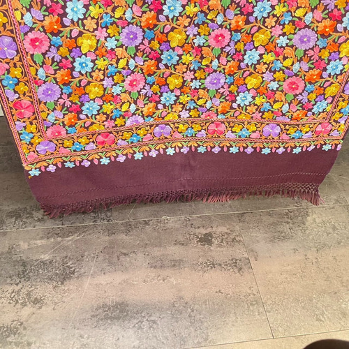 カシミール刺繍 小花柄 大判ショール タペストリー メリルウール