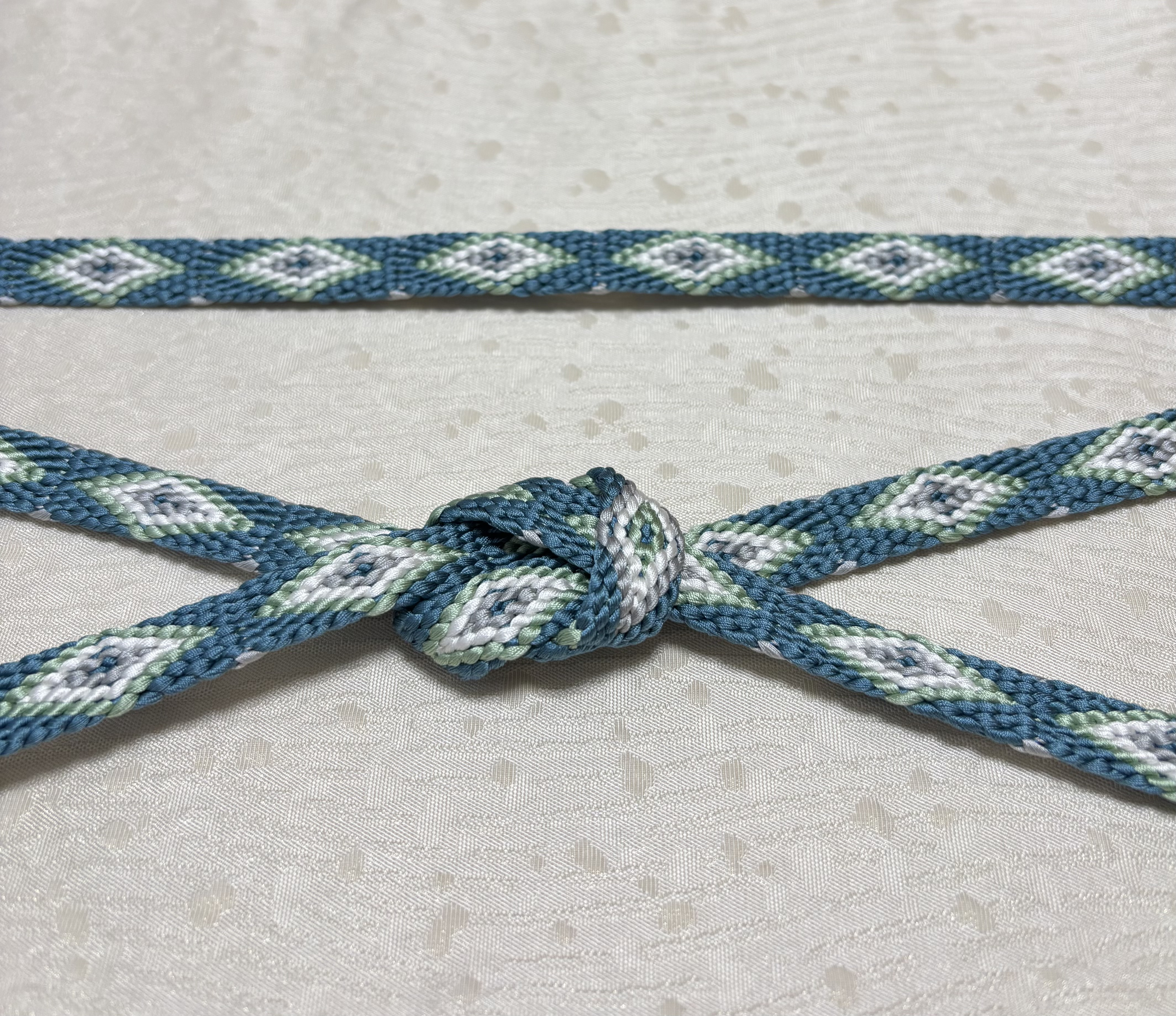 手組み組紐　帯締め　長尺「武田菱（リバーシブル）」青