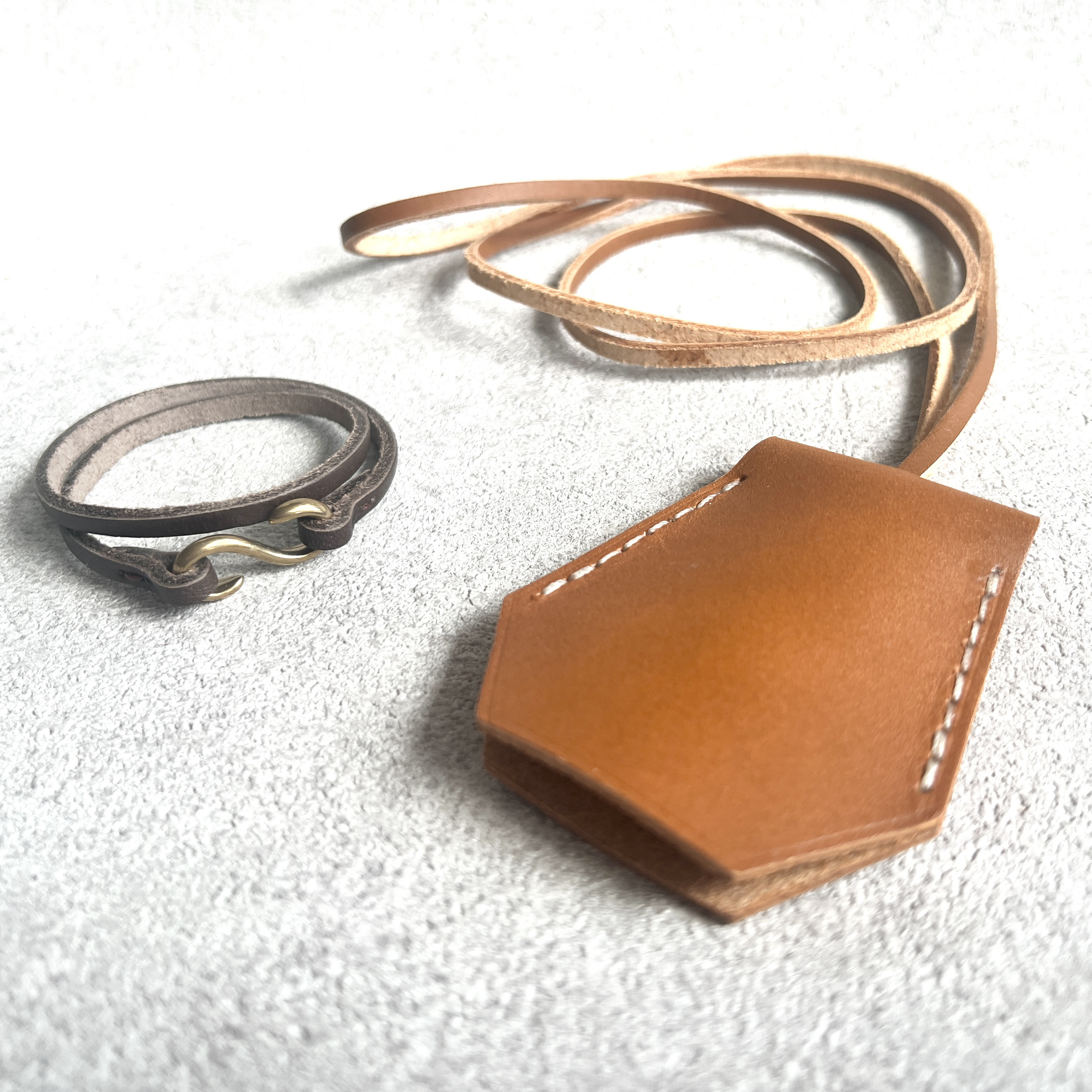 本革ブレスレット＆クロシェットセット　キーケース　キーカバー  キーストラップ