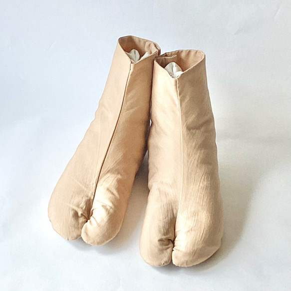《素足のような履き心地》【仕立て上り品】手縫い足袋〈つつみ〉通年用カラー/幅広型あり 2枚目の画像