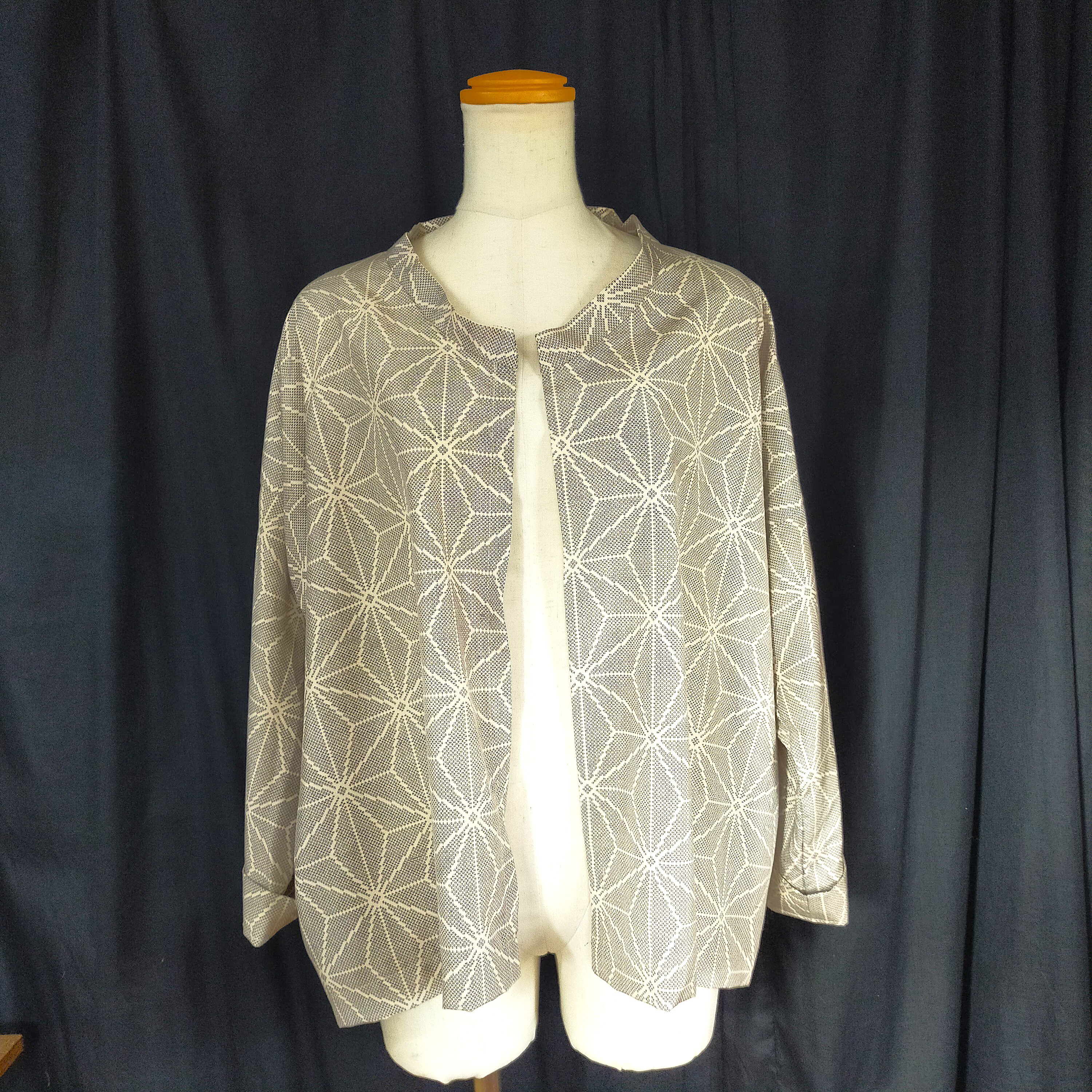 着物リメイク　白大島のジャケット