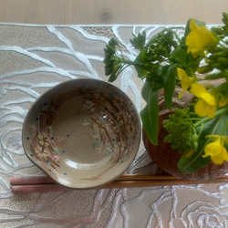 虹色のお花のお茶碗（1つのお値段です） 茶碗・めし碗 手作り陶器Rie