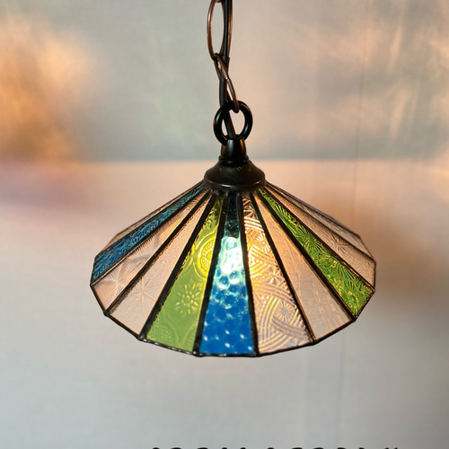 昭和レトロガラスの傘型ステンドグラスランプ (GA13) シーリングライト