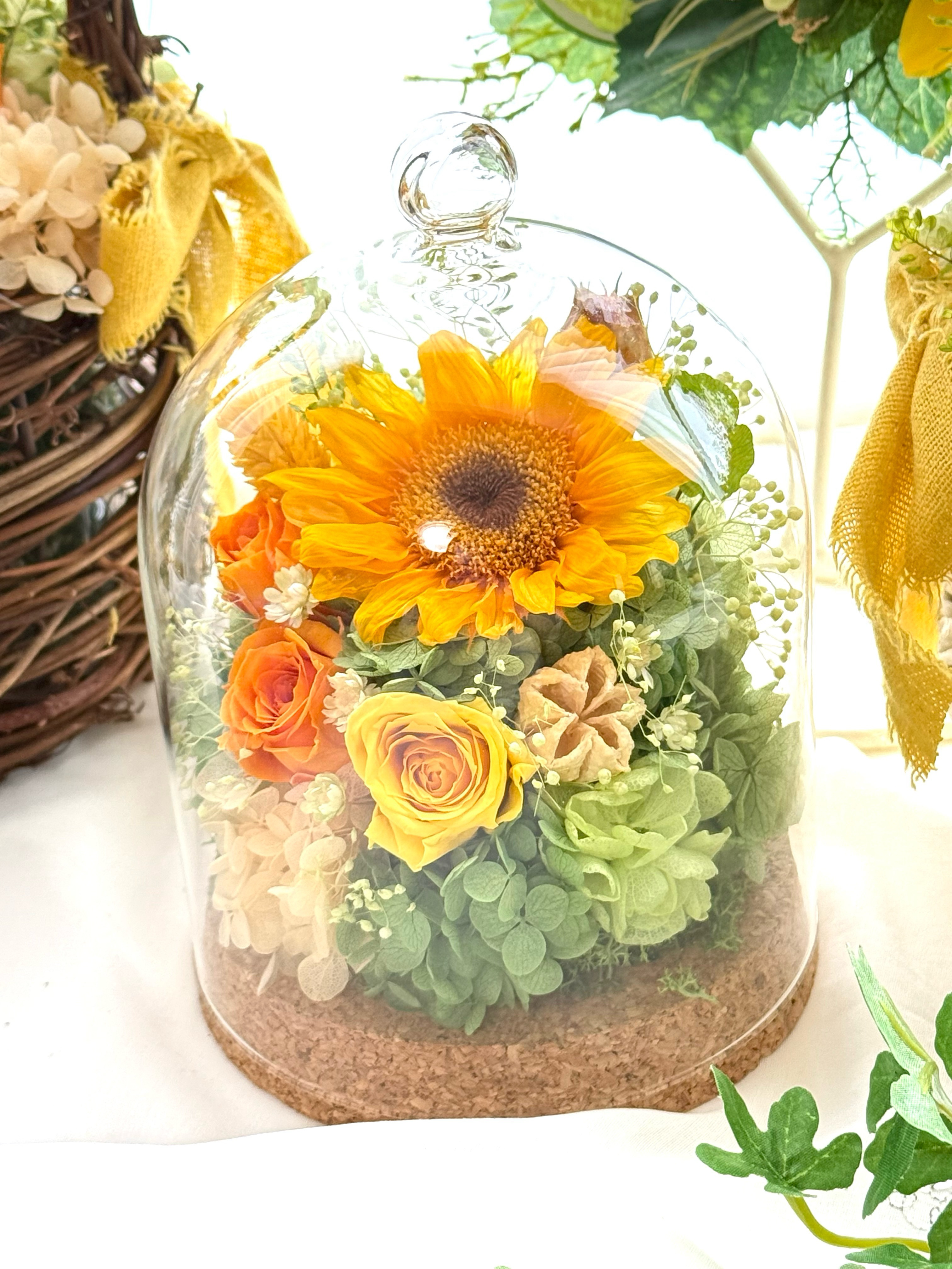 新作 元気がでるひまわりと四つ葉クローバー コルクガラスドーム 母の日ギフト 誕生日 結婚新築開店還暦祝い 夏インテリア