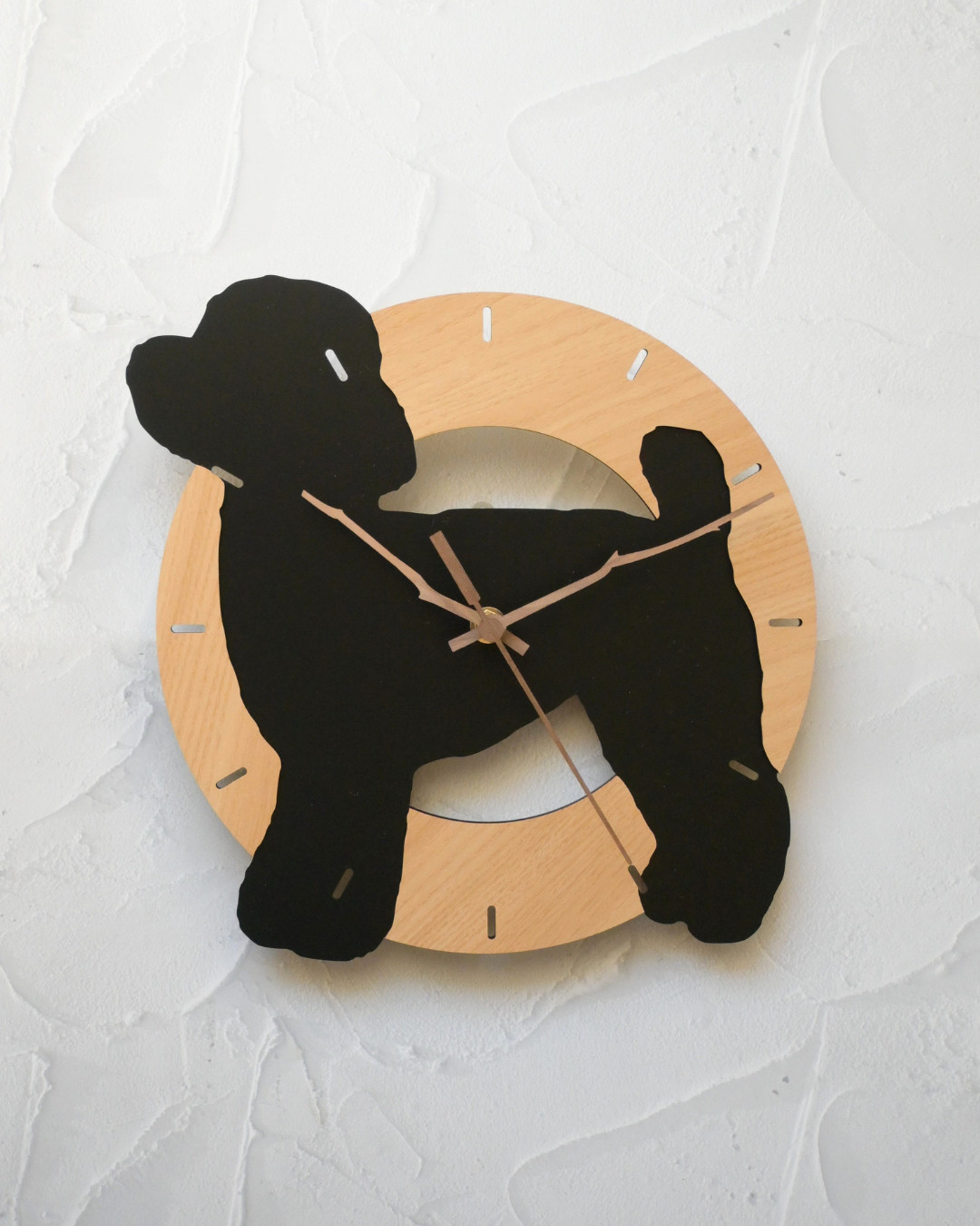 とびだしわんこクロック_トイプードル（黒）_壁掛け時計