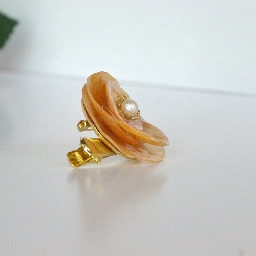 140 ブローチシリーズキラキラワニちゃんハンドメイドピアスor