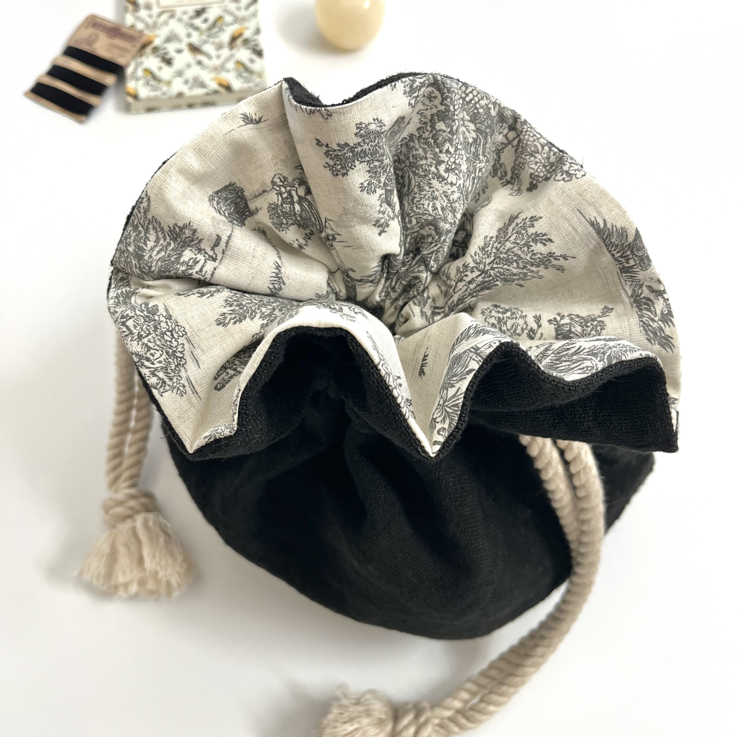 太番手イタリアリネンとトワルドジュイのマニフィーク巾着バッグ mftaフランス生地　育てるバッグハンドバッグロープバッグ