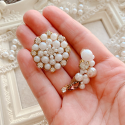 一粒ラインストーンがゆらゆら三日月ブローチ 6枚目の画像