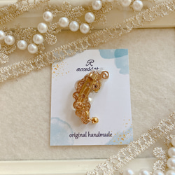 一粒ラインストーンがゆらゆら三日月ブローチ 5枚目の画像