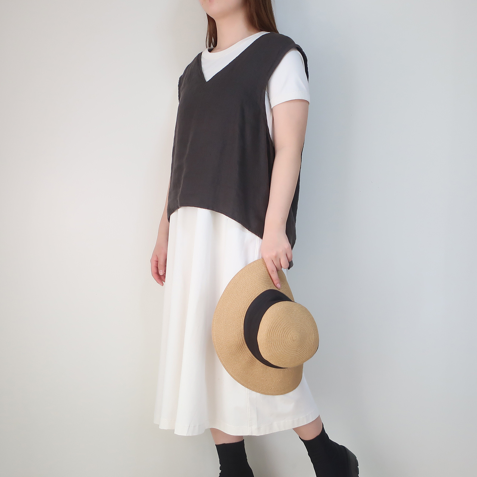 麻の清涼感×背中の汗も隠せる　Ｖネックサマーベスト（リネンツイル／全12色）