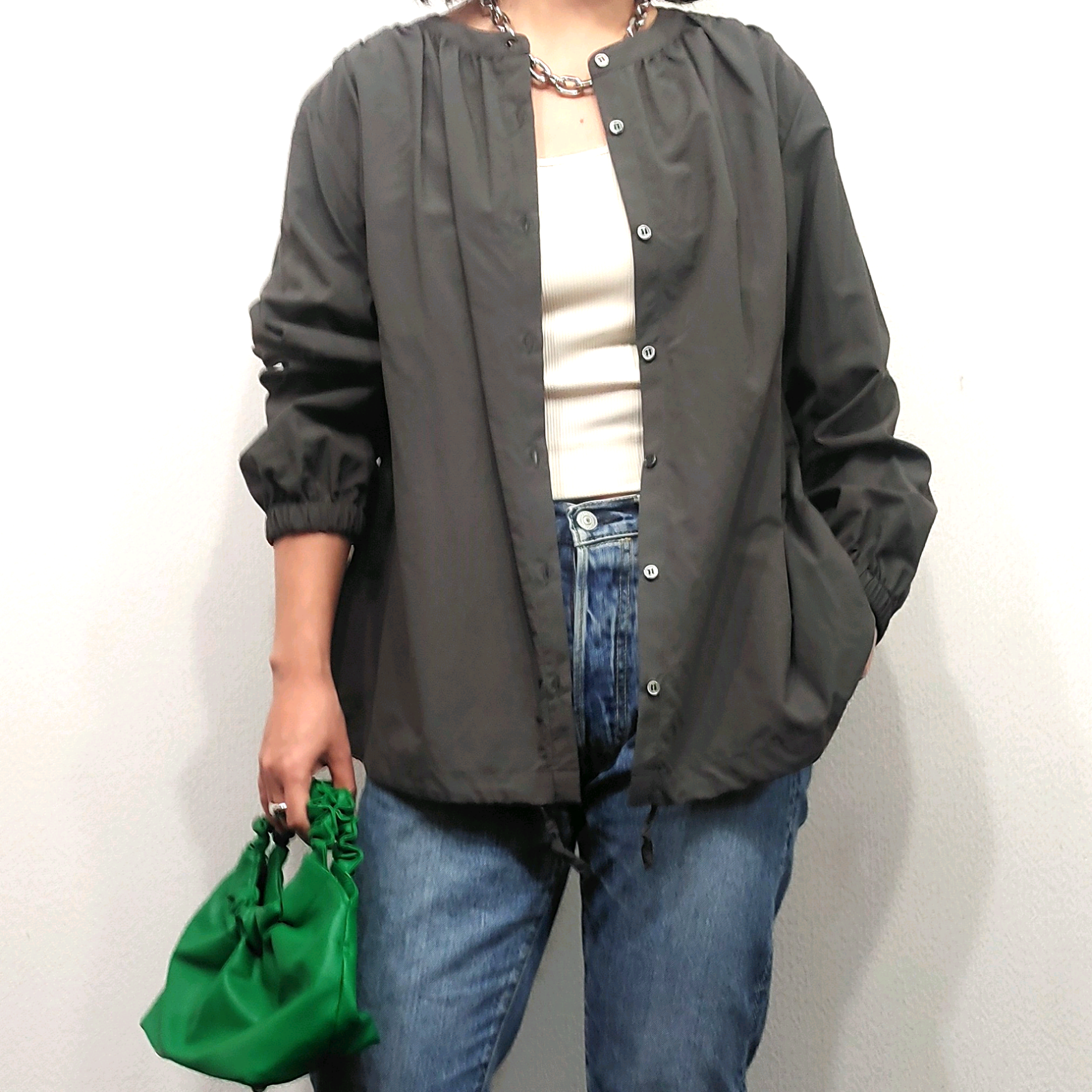 【人気のスピンドルデザイン】ナイロン　ドロスト　羽織　ブラウス　シャツ　グレー　日本製