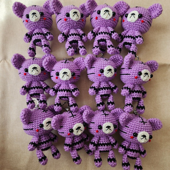 紫トラさんキーホルダー12点 あみぐるみ fu-rin 通販 19026239｜Creema