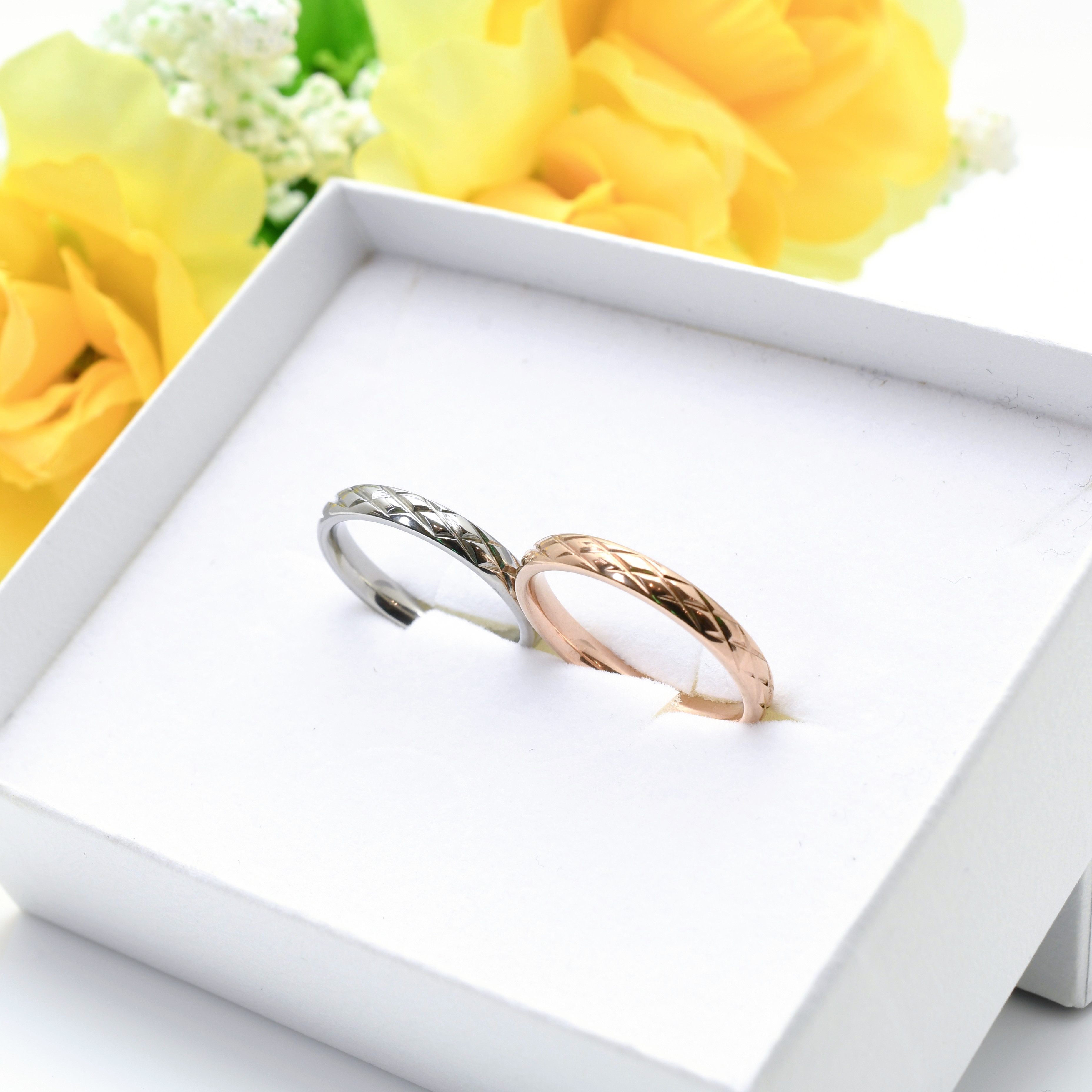 【natural*】ペアリング＊アラン模様が美しいデザイン 選べるカラー鏡面 艶消し 指輪 刻印 ステンレス 〈ペア〉