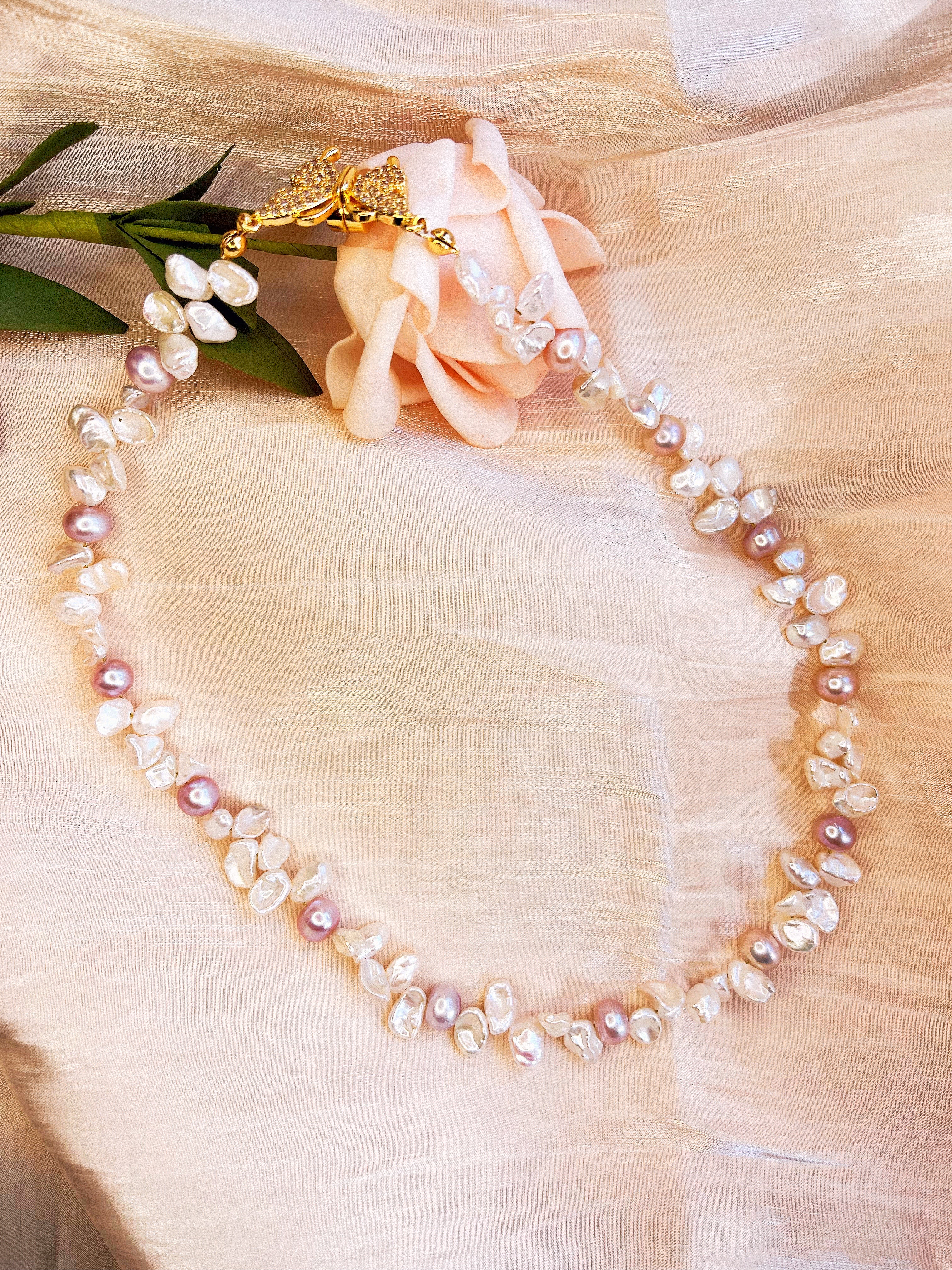 【一点物】バロック花びらパール & ラベンダーパール ネックレス | 蝶々モチーフクラスプ ✨