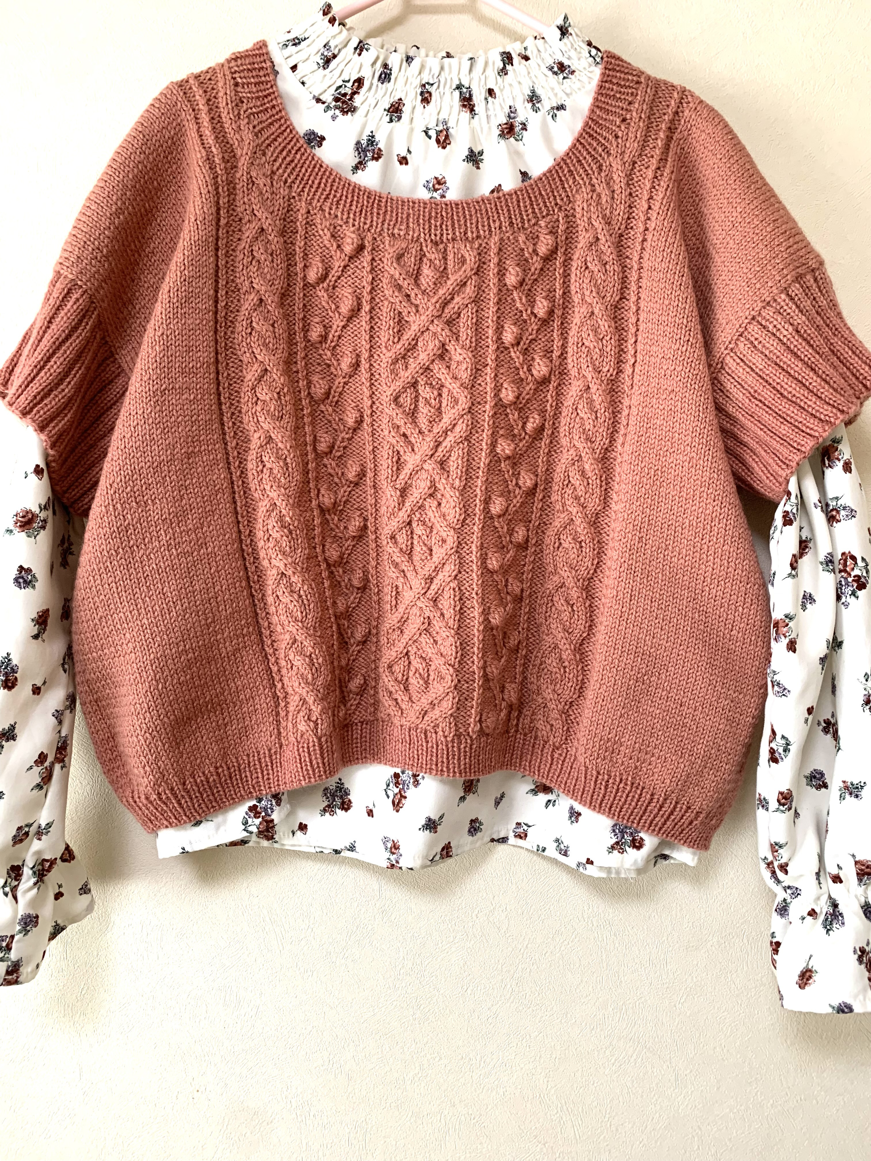 ピーチピンクのベスト