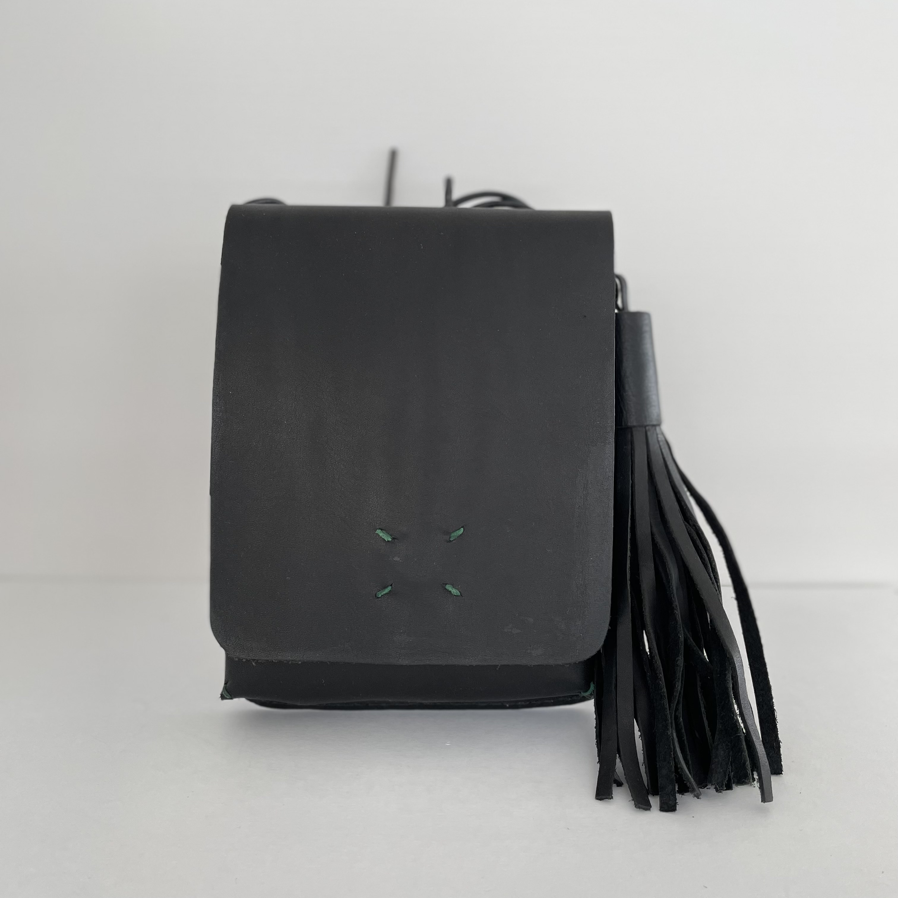 革のポシェット [ブラック]