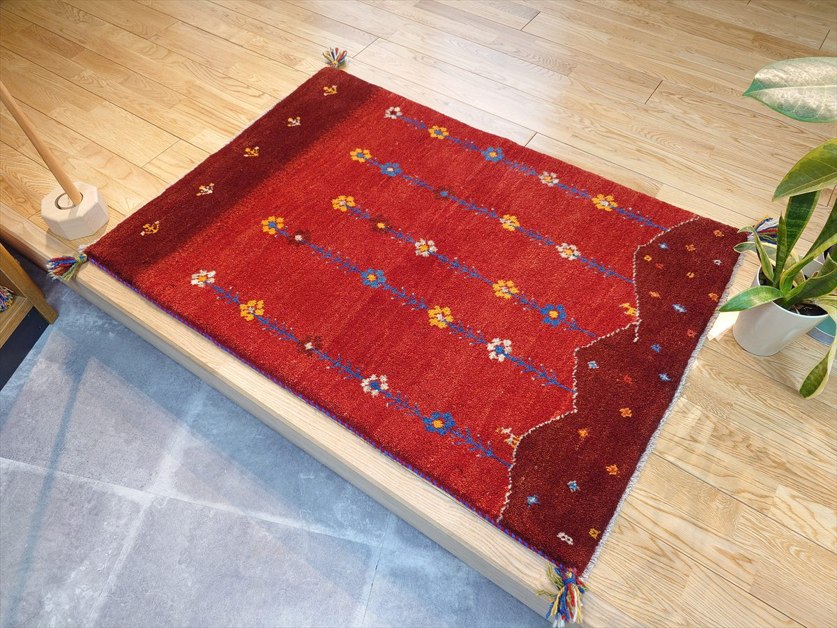 ペルシャ ギャッベ　玄関マット大　ウール　118x85cm　茜色　花　丘　RD2176G