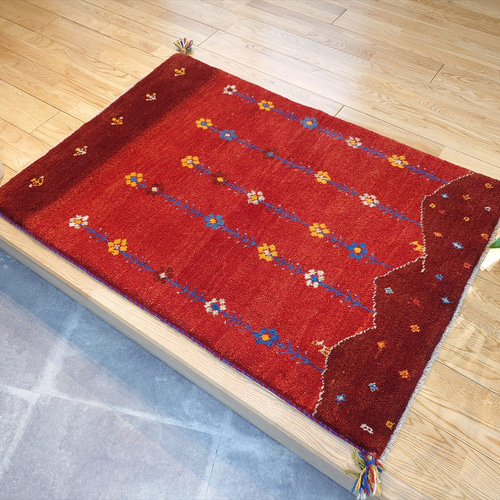 ペルシャ ギャッベ 玄関マット大 ウール 118x85cm 茜色 花 丘 RD2176G